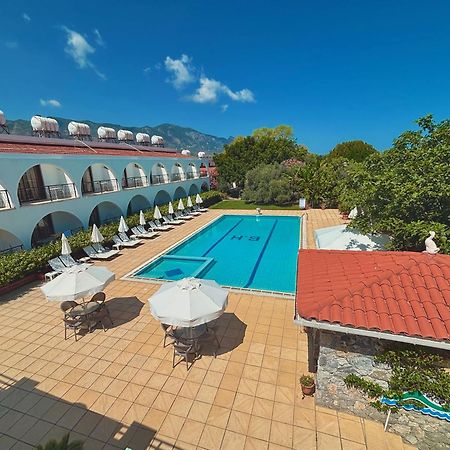 Bare Hill Holiday Apartments Krini エクステリア 写真